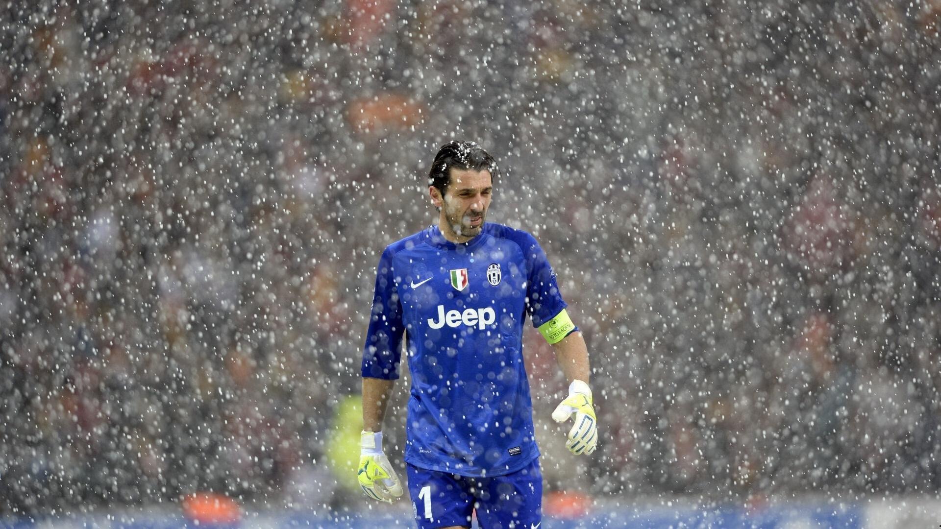 荷兰足球名宿克瑞斯·范·普维尔德执掌中国足协技术总监职位，引领新时代改革